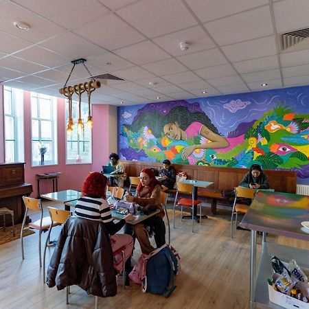 Hostelle - Women Only Hostel Лондон Екстериор снимка