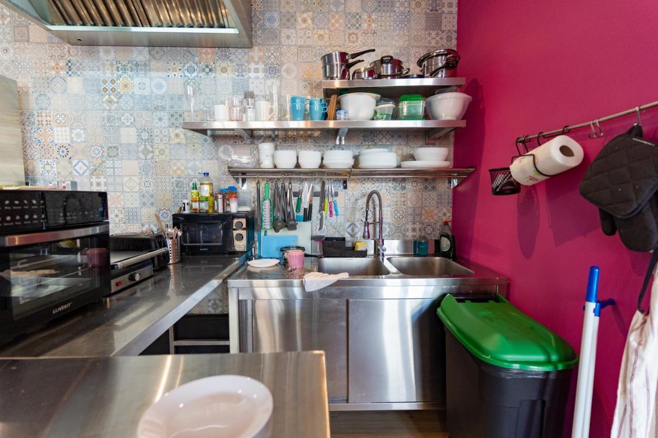 Hostelle - Women Only Hostel Лондон Екстериор снимка