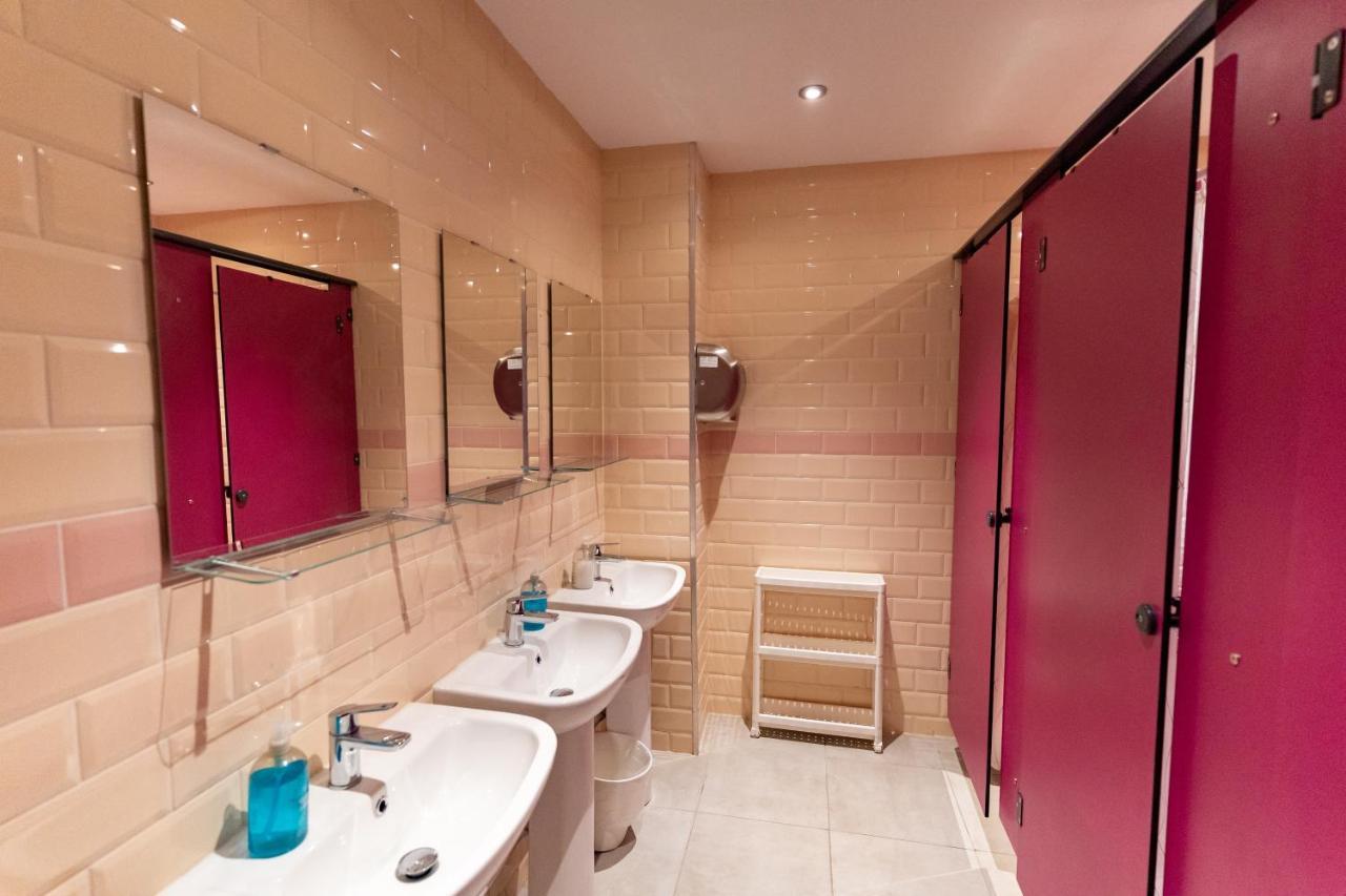 Hostelle - Women Only Hostel Лондон Екстериор снимка