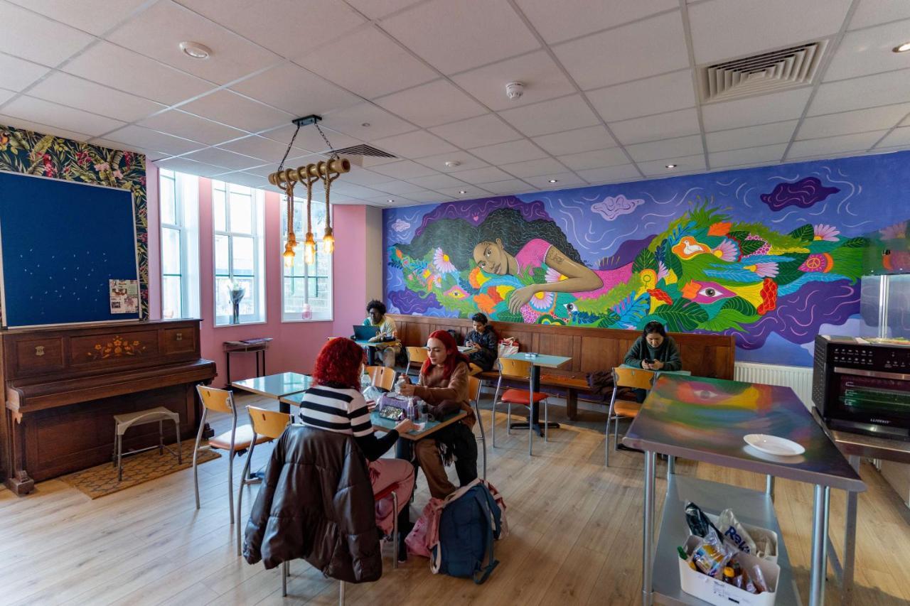 Hostelle - Women Only Hostel Лондон Екстериор снимка