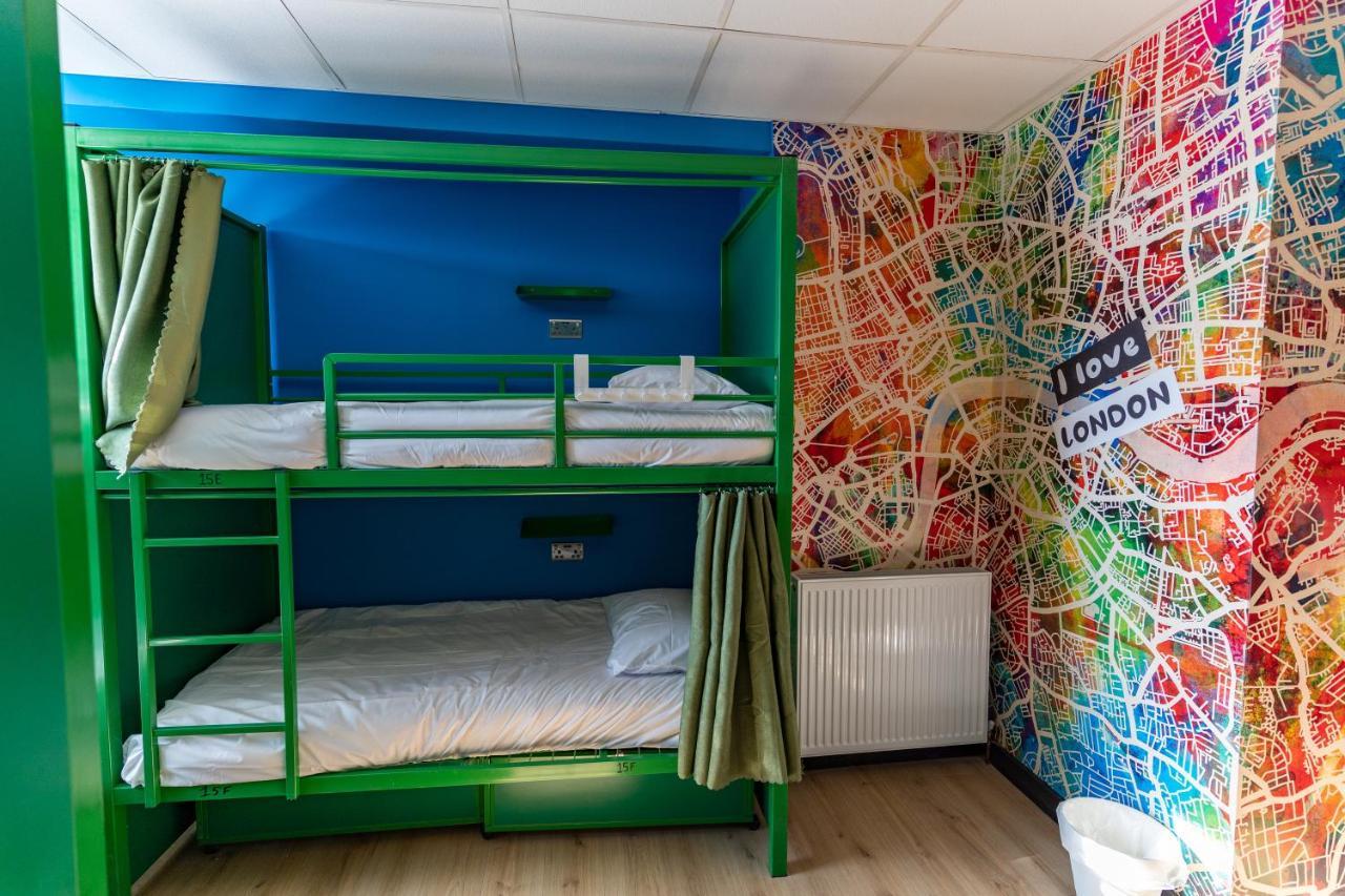Hostelle - Women Only Hostel Лондон Екстериор снимка