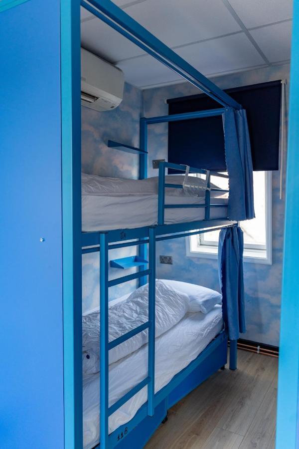 Hostelle - Women Only Hostel Лондон Екстериор снимка