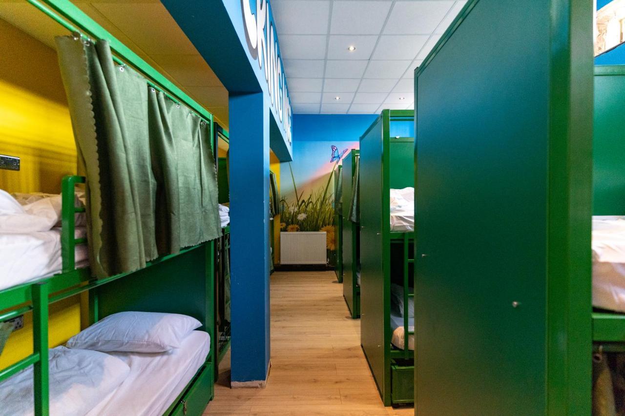 Hostelle - Women Only Hostel Лондон Екстериор снимка